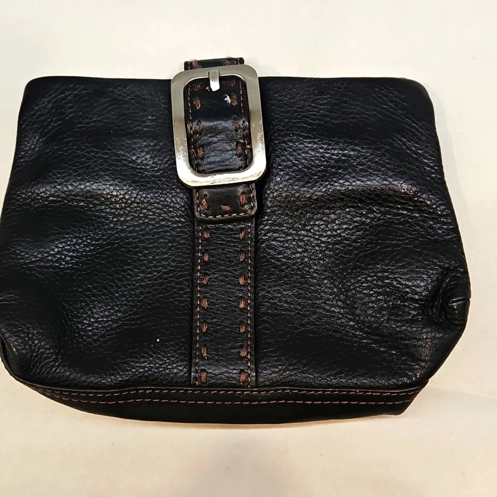 COLE Haan  leather pebbled clutch
